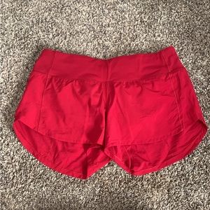 Lululemon Speed Up shorts Size 4 2.5 Ins